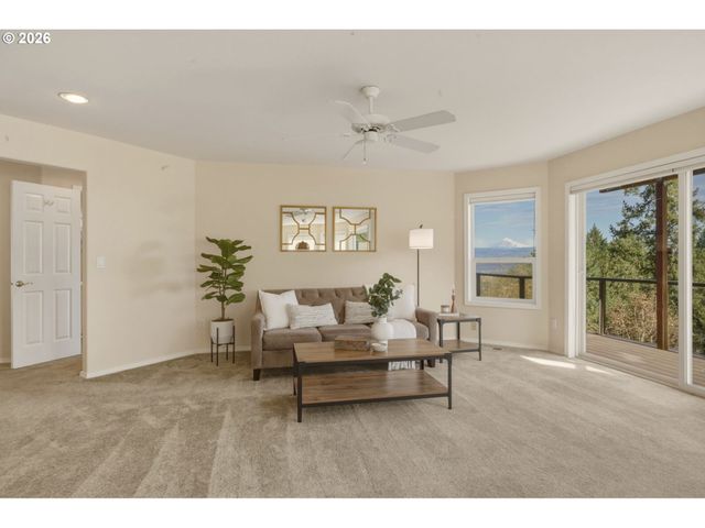 1010 Nw 4TH Ave, Camas, WA 98607