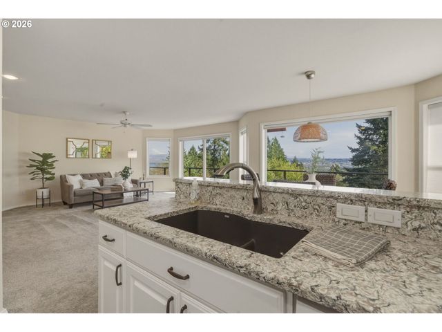 1010 Nw 4TH Ave, Camas, WA 98607