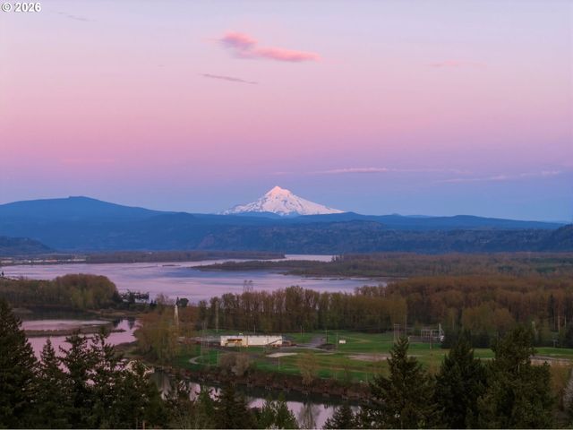 1010 Nw 4TH Ave, Camas, WA 98607