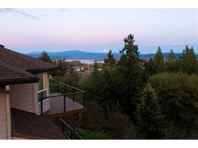 1010 Nw 4TH Ave, Camas, WA 98607