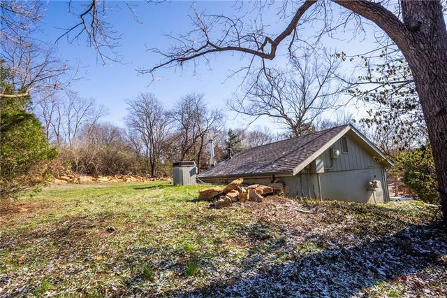 3008 Westdale Place, Lawrence, KS 66049