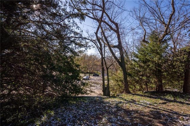 3008 Westdale Place, Lawrence, KS 66049