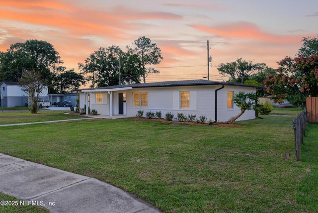5437 ATTLEBORO Street, Jacksonville, FL 32205