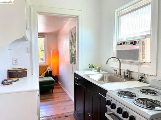 4324 Pampas AVE, Oakland, CA 94619