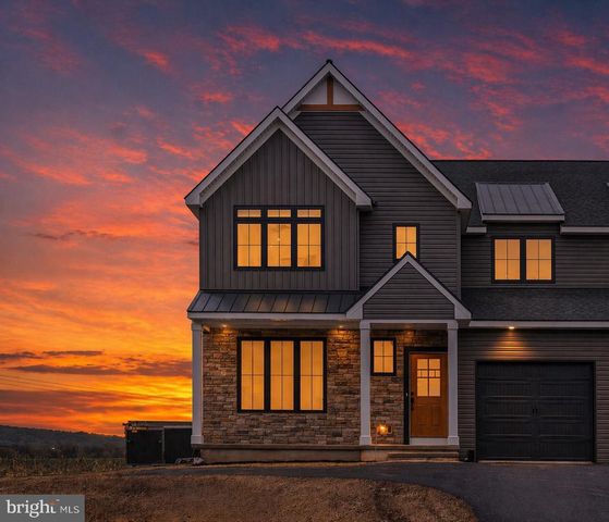 27 LAUSCH RD, Denver, PA 17517