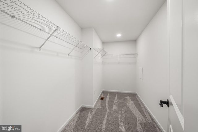 27 LAUSCH RD, Denver, PA 17517
