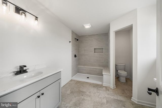 27 LAUSCH RD, Denver, PA 17517