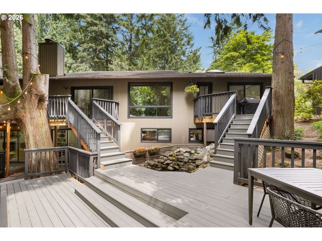 5833 Sw LANE Ct, Portland, OR 97221