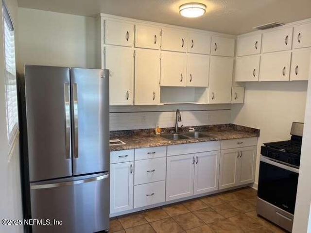 477 SAILFISH Drive E, Atlantic Beach, FL 32233