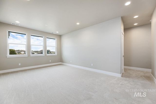 5829 S Gustav Ave, Meridian, ID 83642