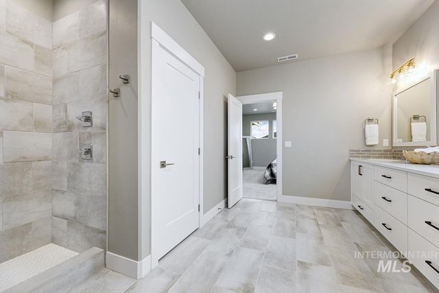 5829 S Gustav Ave, Meridian, ID 83642