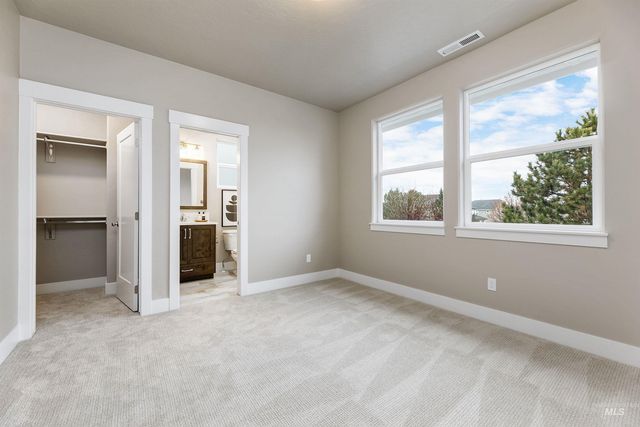 5829 S Gustav Ave, Meridian, ID 83642