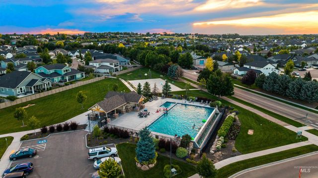 5829 S Gustav Ave, Meridian, ID 83642