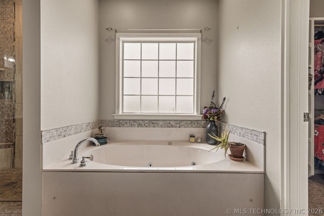 12304 N Sheridan Road, Collinsville, OK 74021