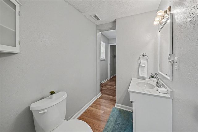 6842 E 139th Street, Grandview, MO 64030