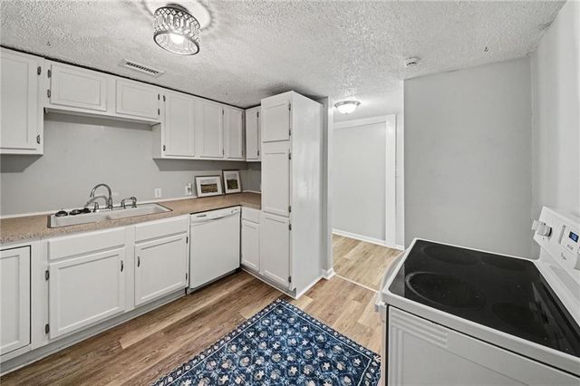 6842 E 139th Street, Grandview, MO 64030