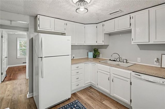 6842 E 139th Street, Grandview, MO 64030