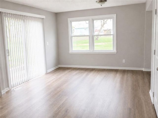 6842 E 139th Street, Grandview, MO 64030