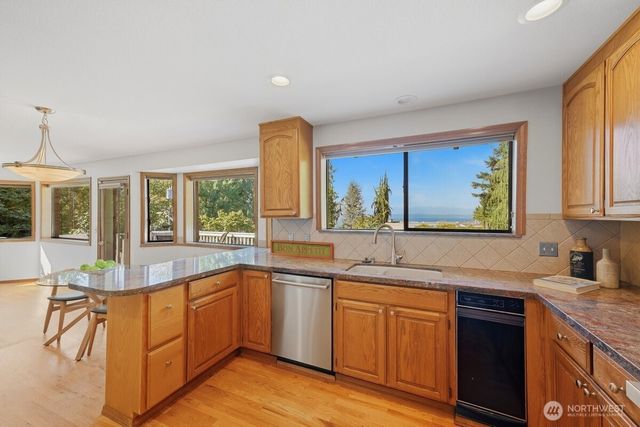 15508 72nd Avenue W, Edmonds, WA 98026