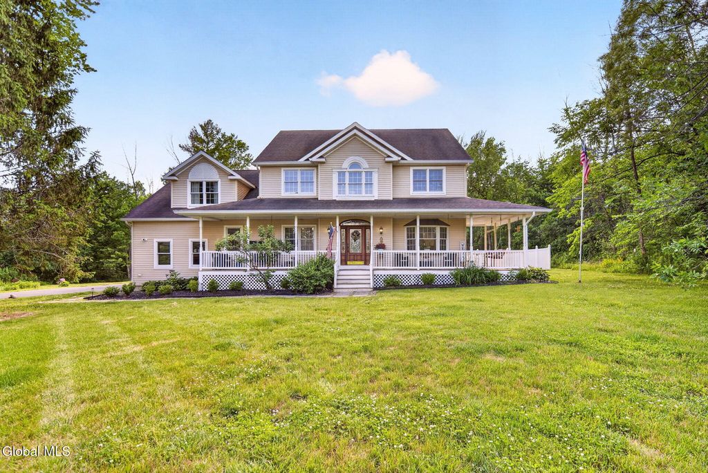 25 Outlet Road, Ballston, NY 12019