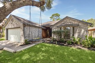 16330 Leamington Lane, Houston, TX 77095