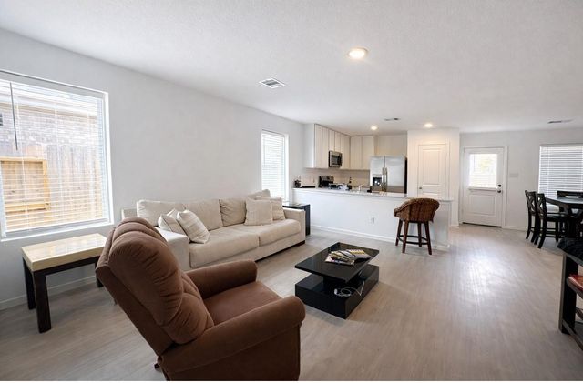 21151 Vercelli, New Caney, TX 77357