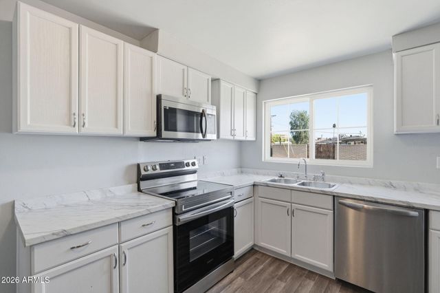 2206 W RANCHO Drive, Phoenix, AZ 85015