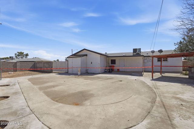 2206 W RANCHO Drive, Phoenix, AZ 85015