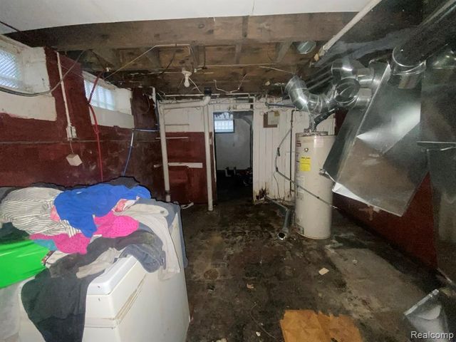 19310 Strasburg Street, Detroit, MI 48205