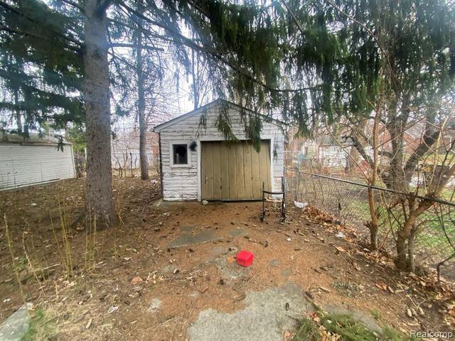 19310 Strasburg Street, Detroit, MI 48205