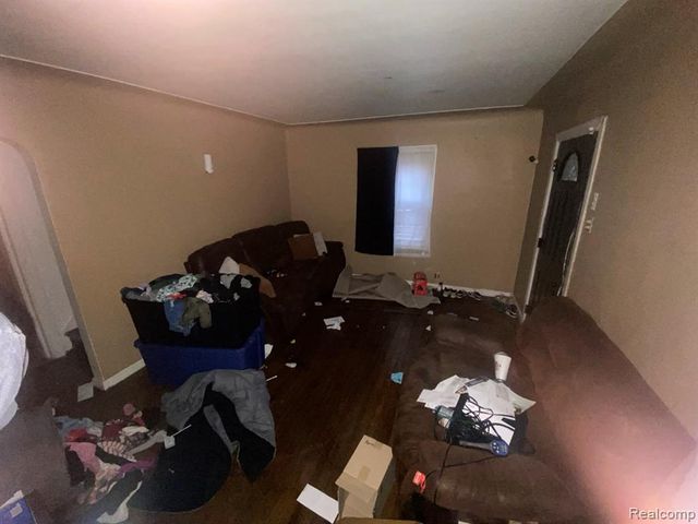 19310 Strasburg Street, Detroit, MI 48205