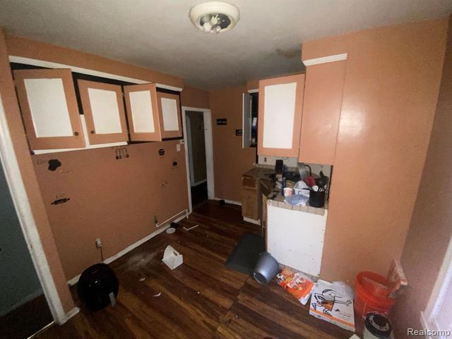 19310 Strasburg Street, Detroit, MI 48205