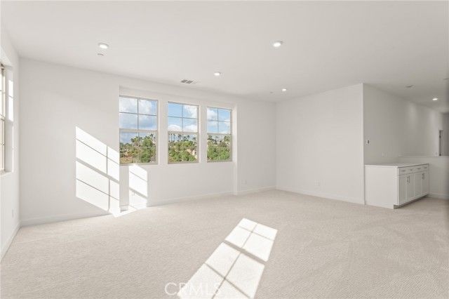 2004 Saguaro Glen, Escondido, CA 92025