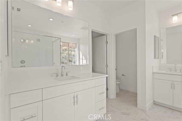 2004 Saguaro Glen, Escondido, CA 92025