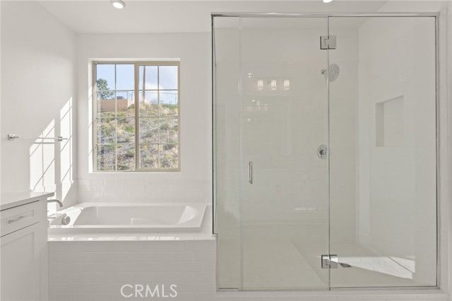 2004 Saguaro Glen, Escondido, CA 92025