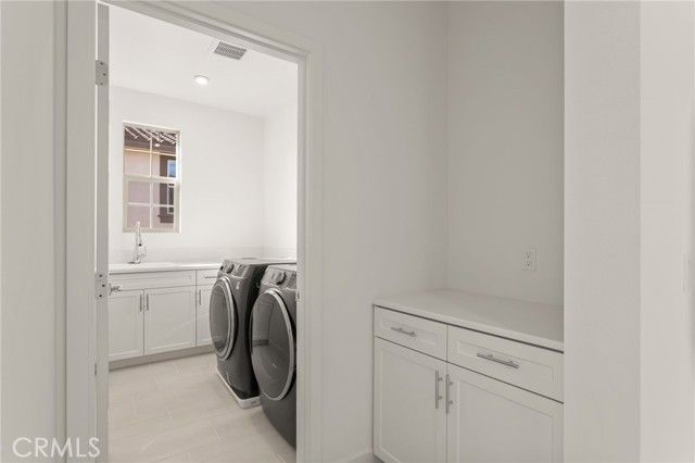 2004 Saguaro Glen, Escondido, CA 92025