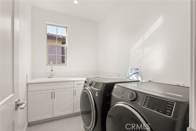 2004 Saguaro Glen, Escondido, CA 92025