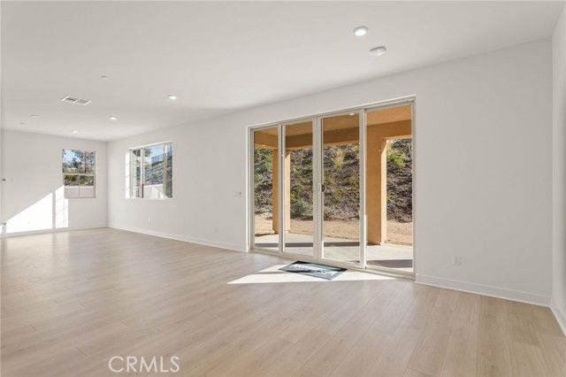 2004 Saguaro Glen, Escondido, CA 92025