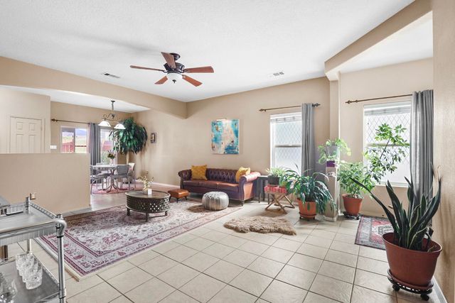 4340 B Santo Domingo Street, Santa Fe, NM 87507