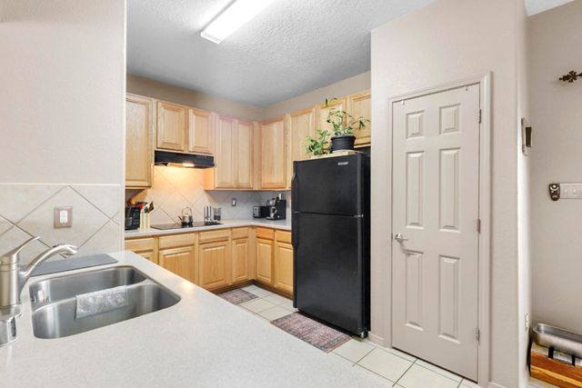 4340 B Santo Domingo Street, Santa Fe, NM 87507