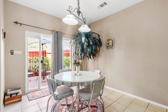 4340 B Santo Domingo Street, Santa Fe, NM 87507