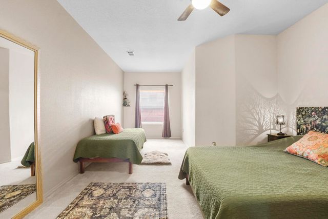 4340 B Santo Domingo Street, Santa Fe, NM 87507