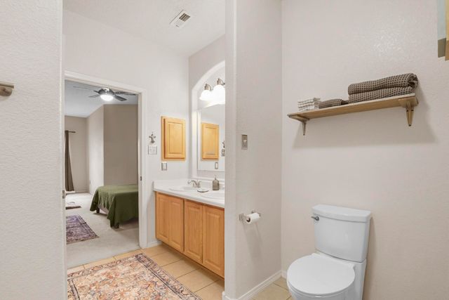 4340 B Santo Domingo Street, Santa Fe, NM 87507