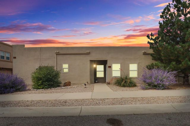 4340 B Santo Domingo Street, Santa Fe, NM 87507