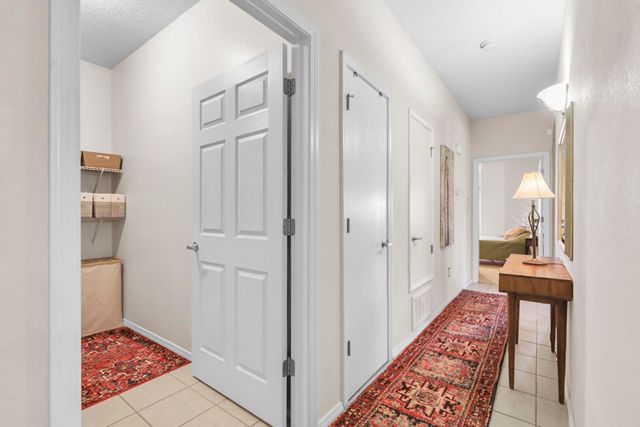 4340 B Santo Domingo Street, Santa Fe, NM 87507