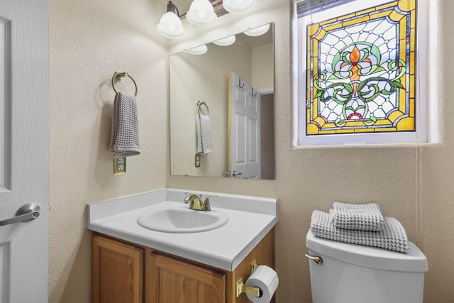 4340 B Santo Domingo Street, Santa Fe, NM 87507