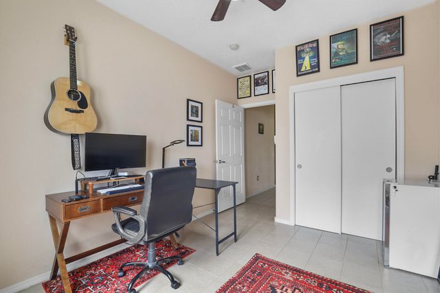 4340 B Santo Domingo Street, Santa Fe, NM 87507