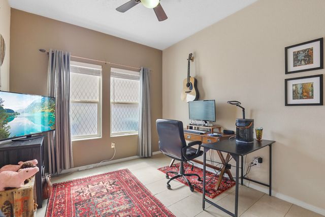 4340 B Santo Domingo Street, Santa Fe, NM 87507