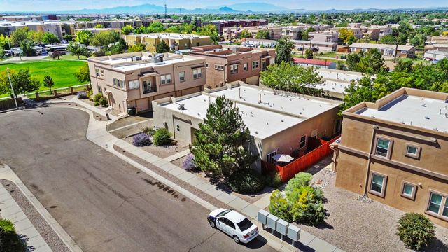 4340 B Santo Domingo Street, Santa Fe, NM 87507