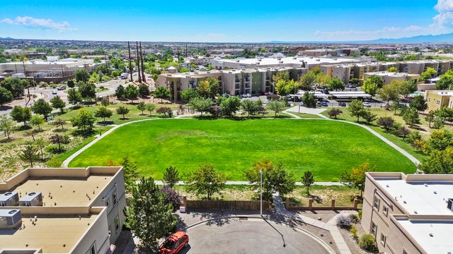 4340 B Santo Domingo Street, Santa Fe, NM 87507